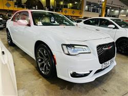 کرایسلەر 300